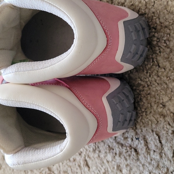 Pink Timberland Boots - Picture 4 of 7